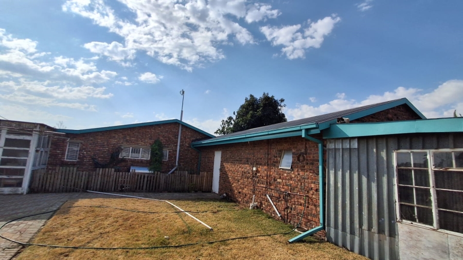 4 Bedroom Property for Sale in Residentia Free State